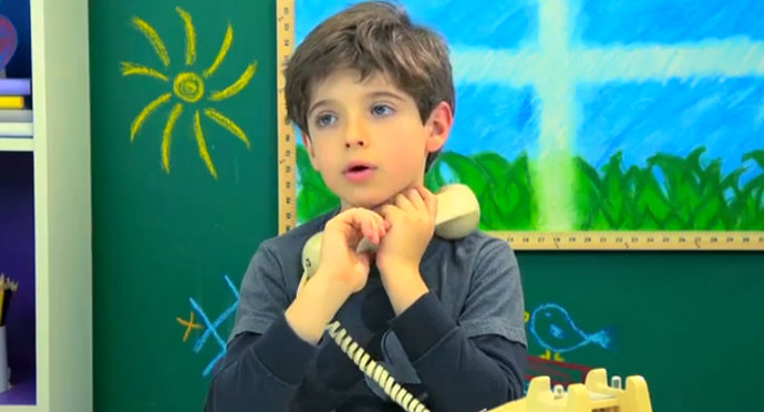 These-Kids-Have-No-Idea-How-To-Use-A-Rotary-Phone-Video